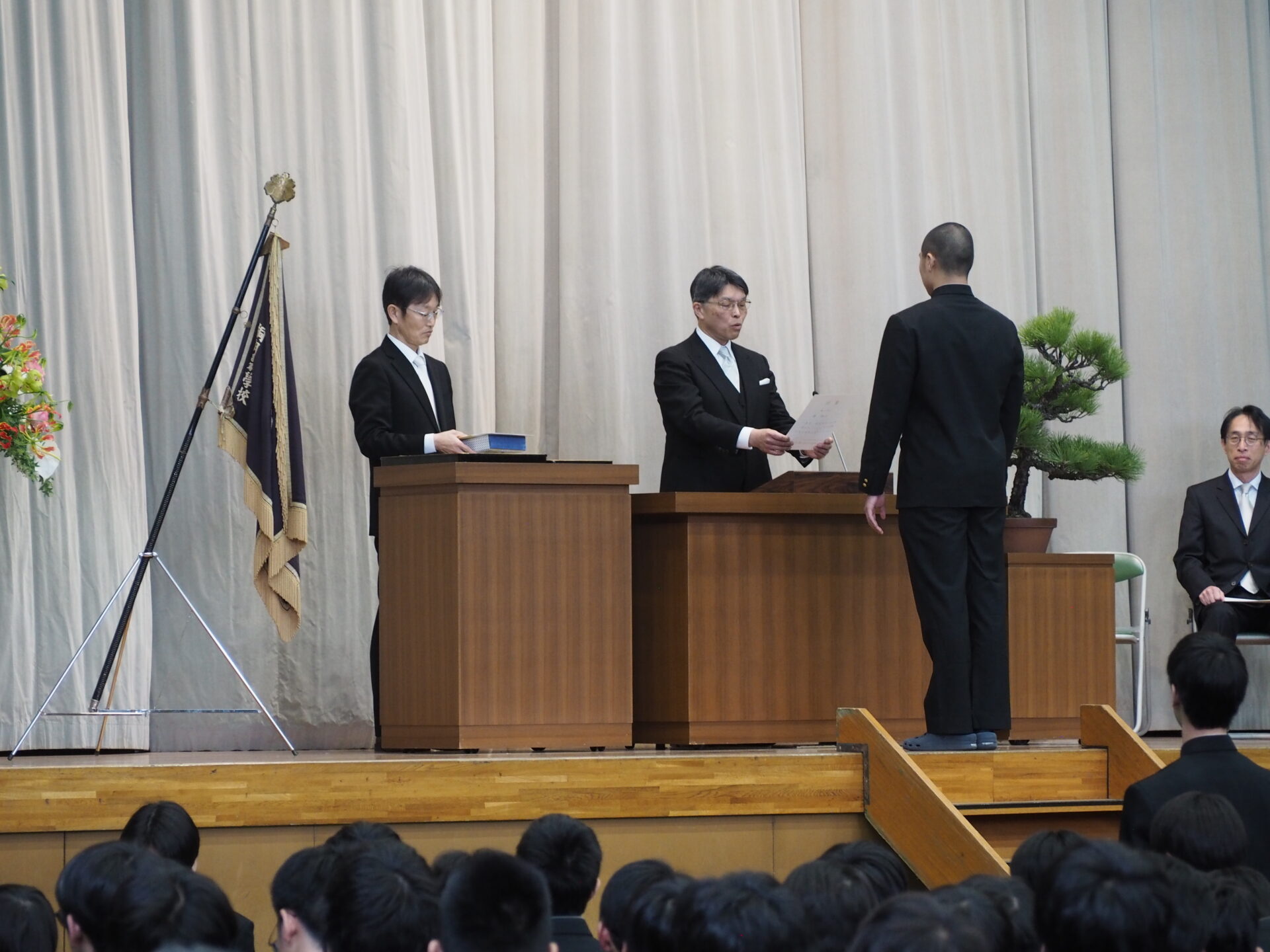 中学卒業式が挙行されました。