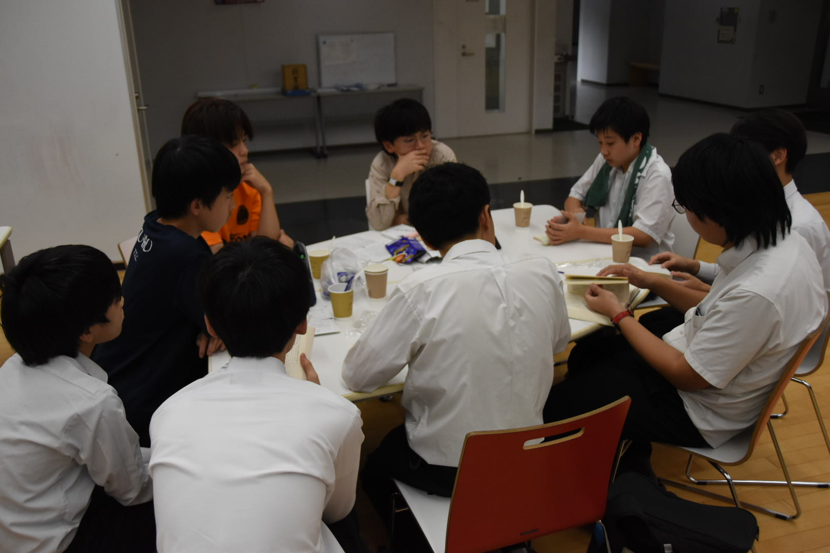 短期特別講座「李良枝を読む-在日朝鮮・韓国人文学-」